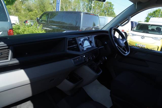 2024 Volkswagen Transporter 2.0 T32 TDI 150 Kombi Van Highline LWB