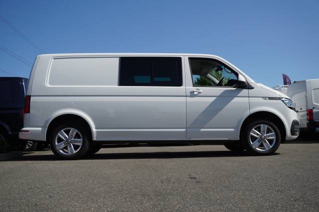 2024 Volkswagen Transporter 2.0 T32 TDI 150 Kombi Van Highline LWB