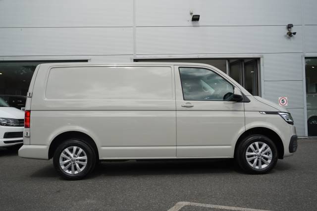 2024 Volkswagen Transporter 2.0 T28 TDI 110 Van Highline SWB