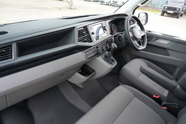 2024 Volkswagen Transporter 2.0 T32 TDI 150 Kombi Van DSG Highline SWB