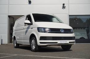 VOLKSWAGEN TRANSPORTER 2019 (19) at Breeze Poole