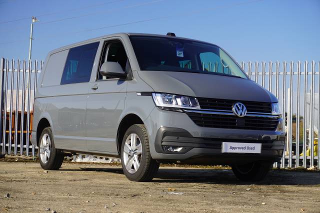 Volkswagen Transporter 2.0 T32 TDI 150 Kombi Van DSG Highline SWB Window Van Diesel Pure Grey