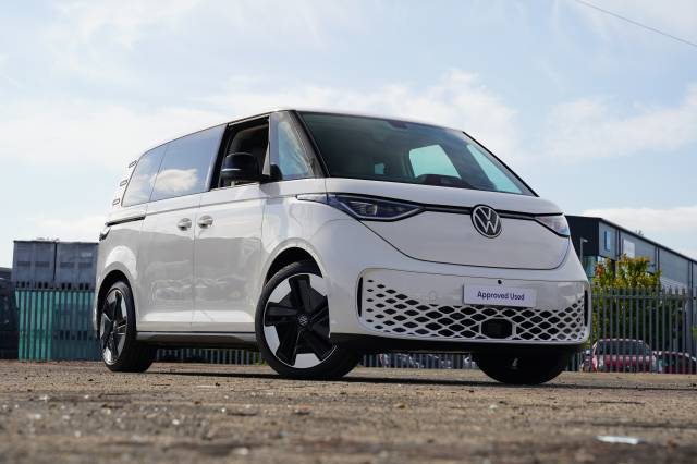 Volkswagen Id. Buzz Pro 77kWh Style SWB MPV Electric Candy white