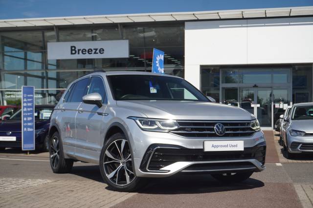 Volkswagen Tiguan 2.0 TDI DSG R-Line Estate Diesel Reflex Silver