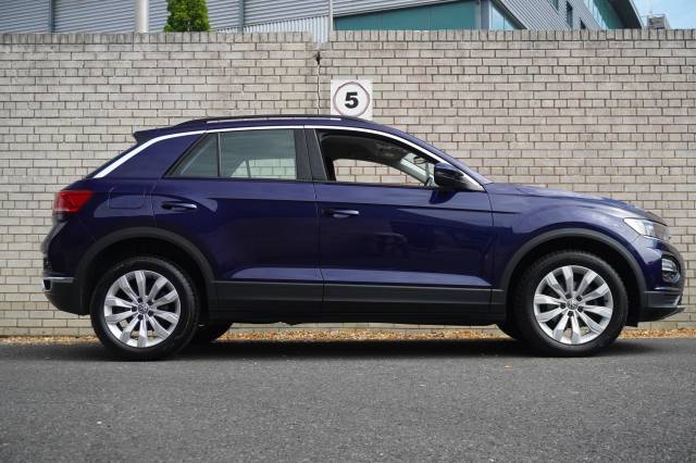 0 Volkswagen T-Roc 1.5 TSI EVO SE