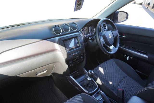 0 Suzuki Vitara 1.4 Boosterjet 48V Hybrid SZ-T