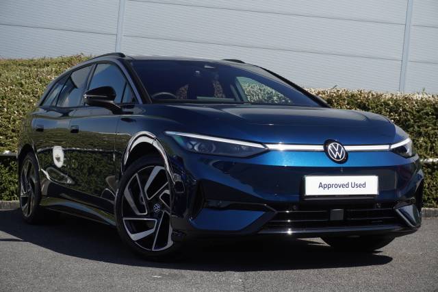 Volkswagen Id.7 77kWh Match Pro Estate Electric Aquamarine Blue Black