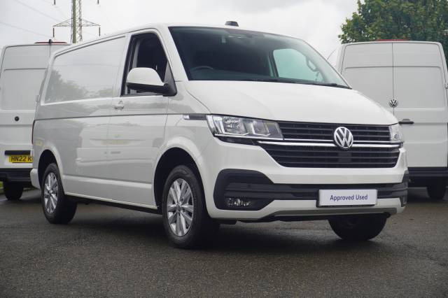 Volkswagen Transporter 2.0 T30 TDI 150 Van Highline SWB Panel Van Diesel Candy white
