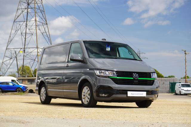 Volkswagen Transporter 2.0 T28 TDI 110 Van Highline SWB Panel Van Diesel Pure Grey