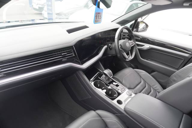 2023 Volkswagen Touareg 3.0 V6 TSI 4Motion Tip R-Line Tech