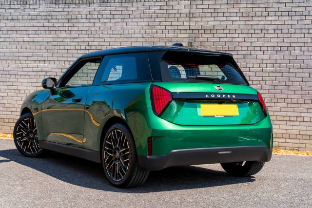 2025 Mini Cooper Level 1 41kWh E Exclusive