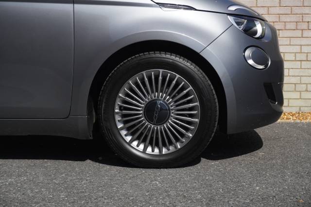 0 Fiat 500 42kWh Icon