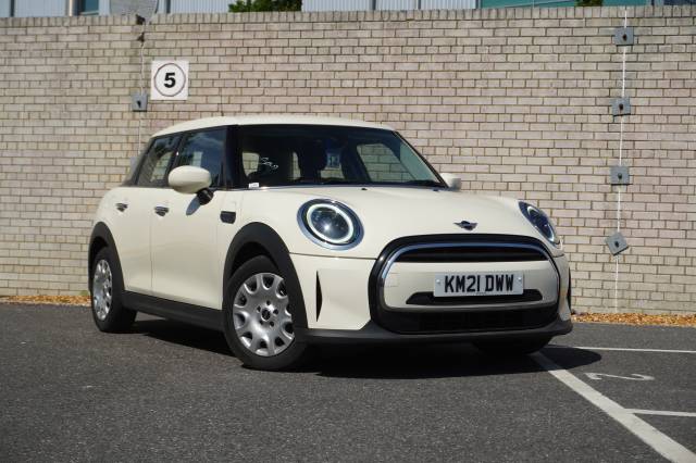 Mini Hatchback 1.5 One Classic Hatchback Petrol White