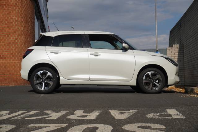 2024 Suzuki Swift 1.2 Dualjet 83 12V Hybrid SZ5