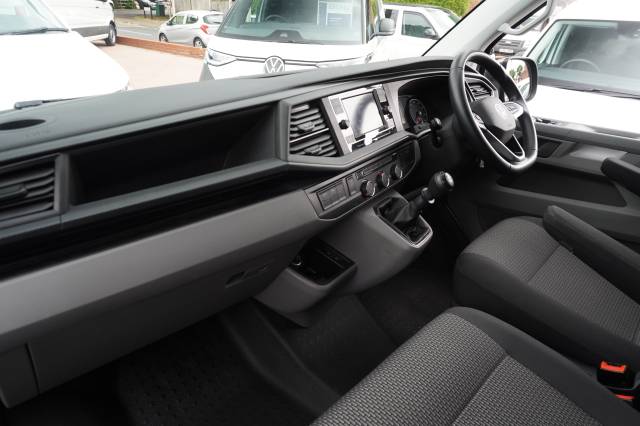 2024 Volkswagen Transporter 2.0 T28 TDI 150 Van Highline SWB