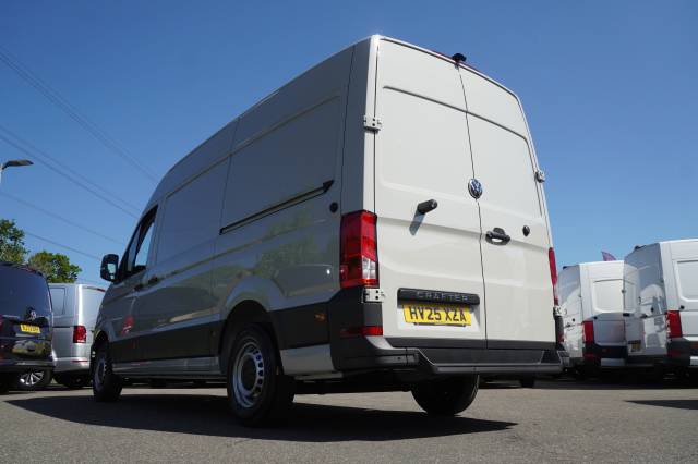 Volkswagen Crafter 2.0 CR35 TDI 140PS High Roof Van Commerce Plus MWB