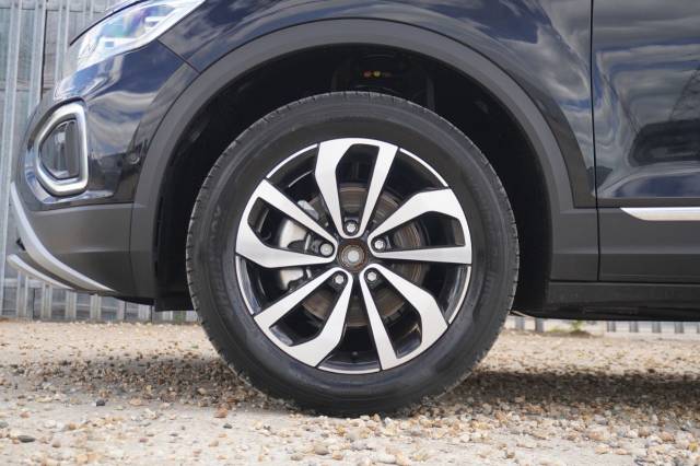 2025 Volkswagen T-Roc Style 1.5 TSI 150PS 7-speed DSG 5 Door