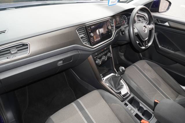 0 Volkswagen T-Roc 1.5 TSI EVO SE