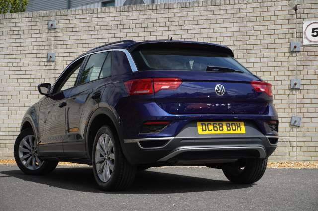 0 Volkswagen T-Roc 1.5 TSI EVO SE