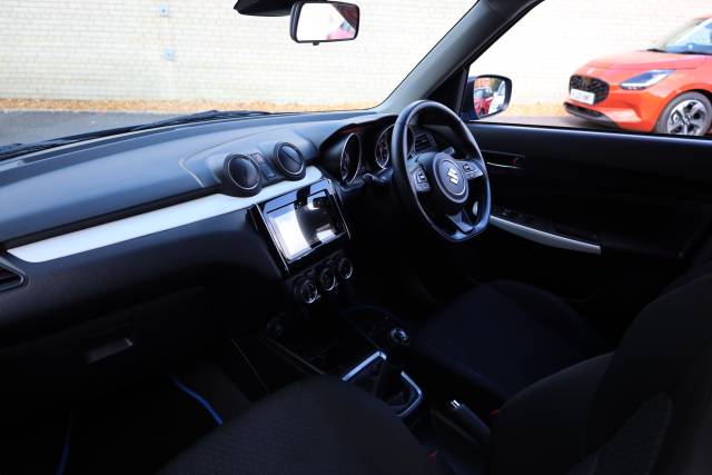 Suzuki Swift 1.0 Boosterjet SHVS SZ5