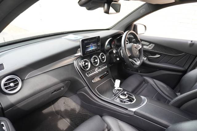 Mercedes-Benz GLC 2.0 GLC 250 4Matic Premium 9G-Tronic AMG Line