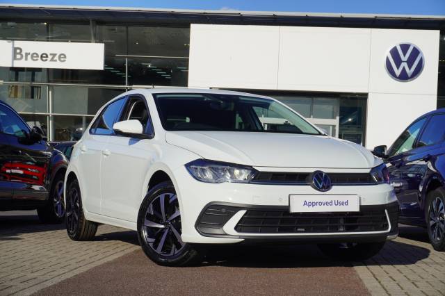 Volkswagen Polo 1.0 TSI Match Hatchback Petrol Pure white