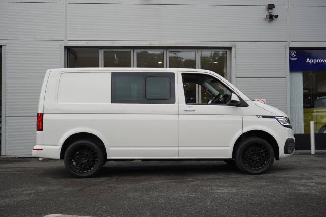 2025 Volkswagen Transporter 2.0 T32 TDI 150 Kombi Van Highline SWB