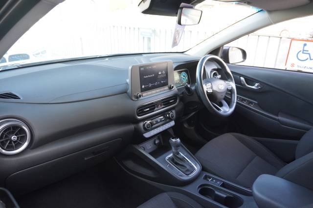 0 Hyundai Kona 1.6 GDi Hybrid DCT SE Connect