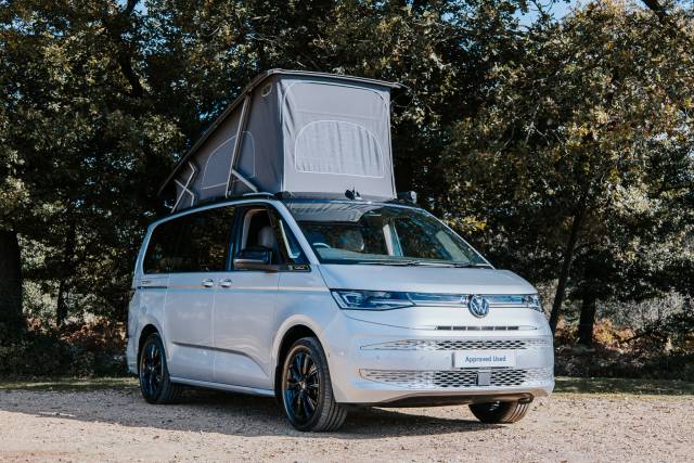 Volkswagen California 2.0 TDI DSG 150 PS Ocean Motor Caravan Diesel Reflex Silver                  Deep Black Pearl