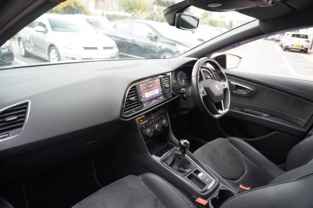SEAT Leon 2.0 TSI 300 Cupra