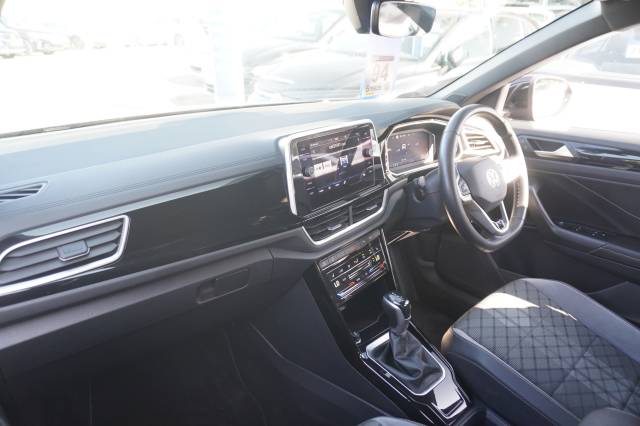 2024 Volkswagen T-Roc 1.5 TSI DSG R-Line