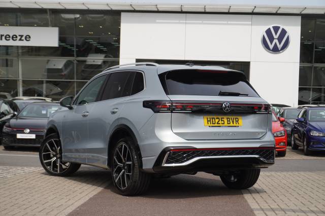 2025 Volkswagen Tiguan eTSI 150 DSG R-Line