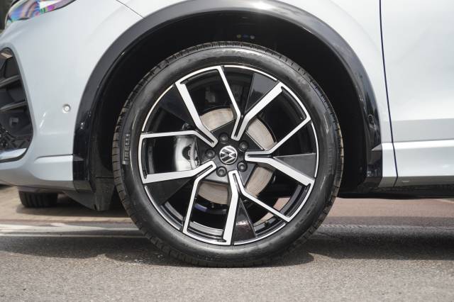 2025 Volkswagen Tiguan eTSI 150 DSG R-Line