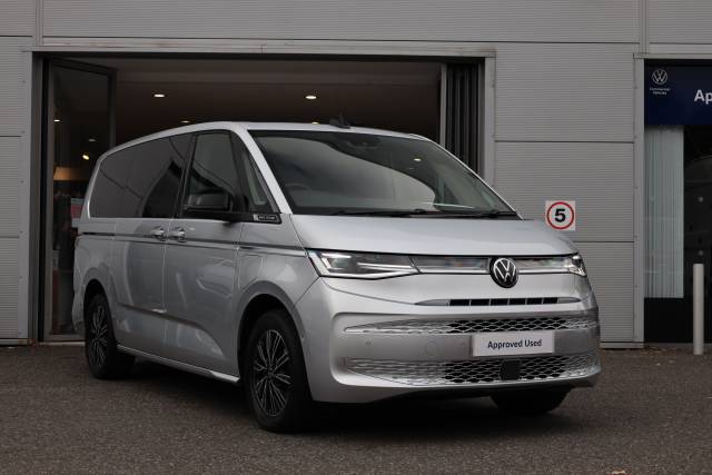 Volkswagen Multivan 1.4 TSI eHybrid LWB DSG Style LWB MPV Hybrid Reflex Silver