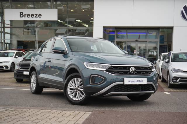 Volkswagen T-Roc 1.5 TSI Life Hatchback Petrol Petrol Blue