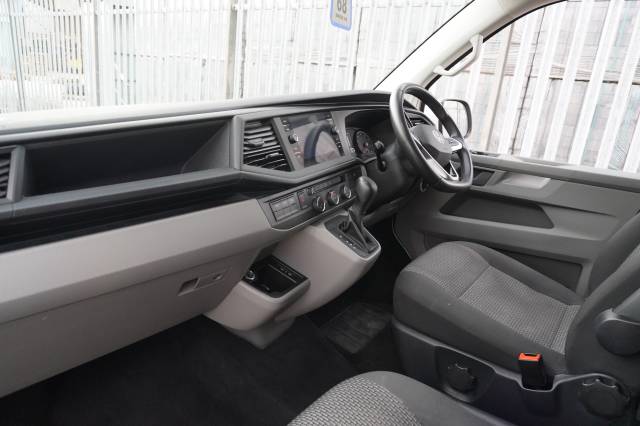 2024 Volkswagen Transporter 2.0 T30 TDI 150 Kombi Van DSG Highline SWB