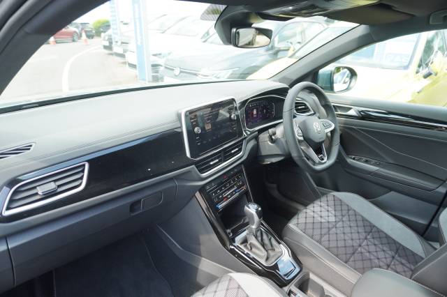 2025 Volkswagen T-Roc 1.5 TSI DSG R-Line