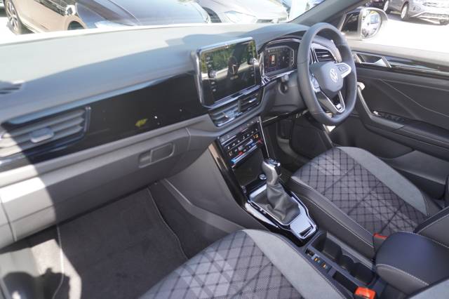 2025 Volkswagen T-Roc 1.5 TSI DSG R-Line