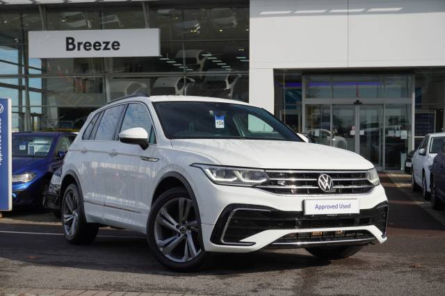 Volkswagen Tiguan 1.5 TSI 150 DSG R-Line Edition Estate Petrol Pure white