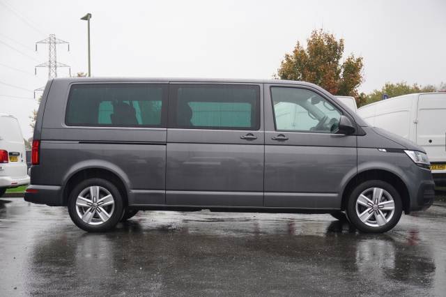 2024 Volkswagen Transporter Shuttle 2.0 T32 TDI 150PS Minibus SE LWB