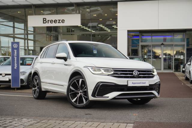 Volkswagen Tiguan 2.0 TDI DSG R-Line Estate Diesel Pure white