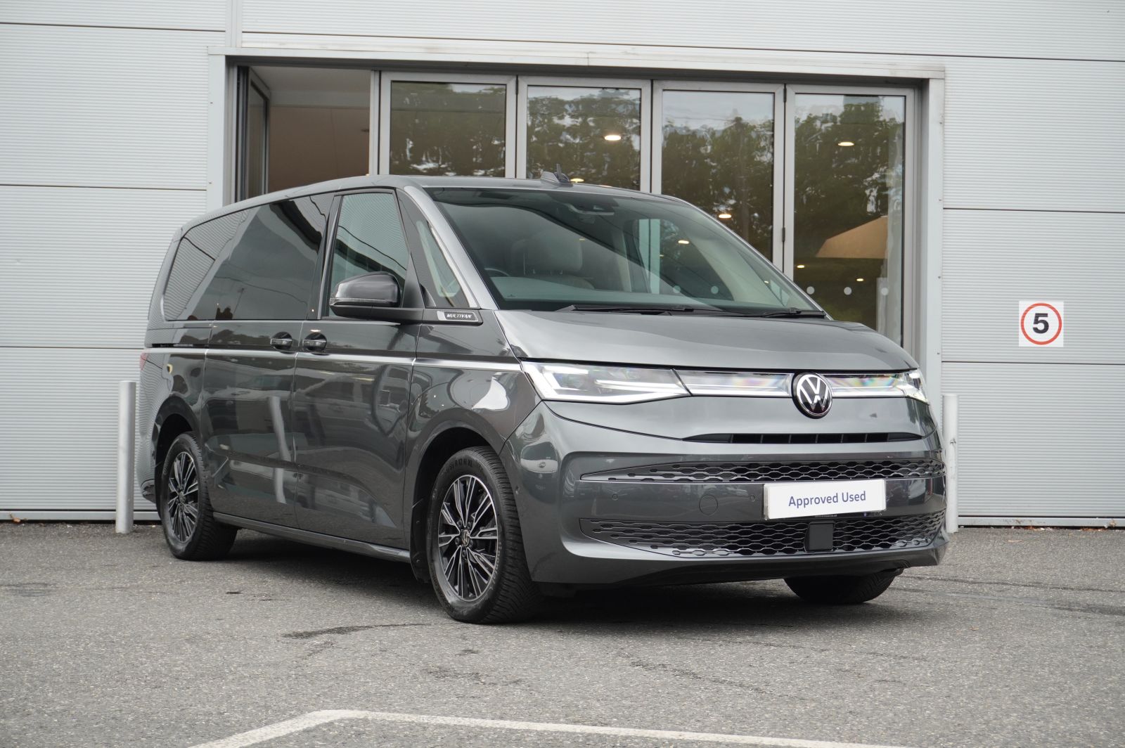2025 Volkswagen Multivan