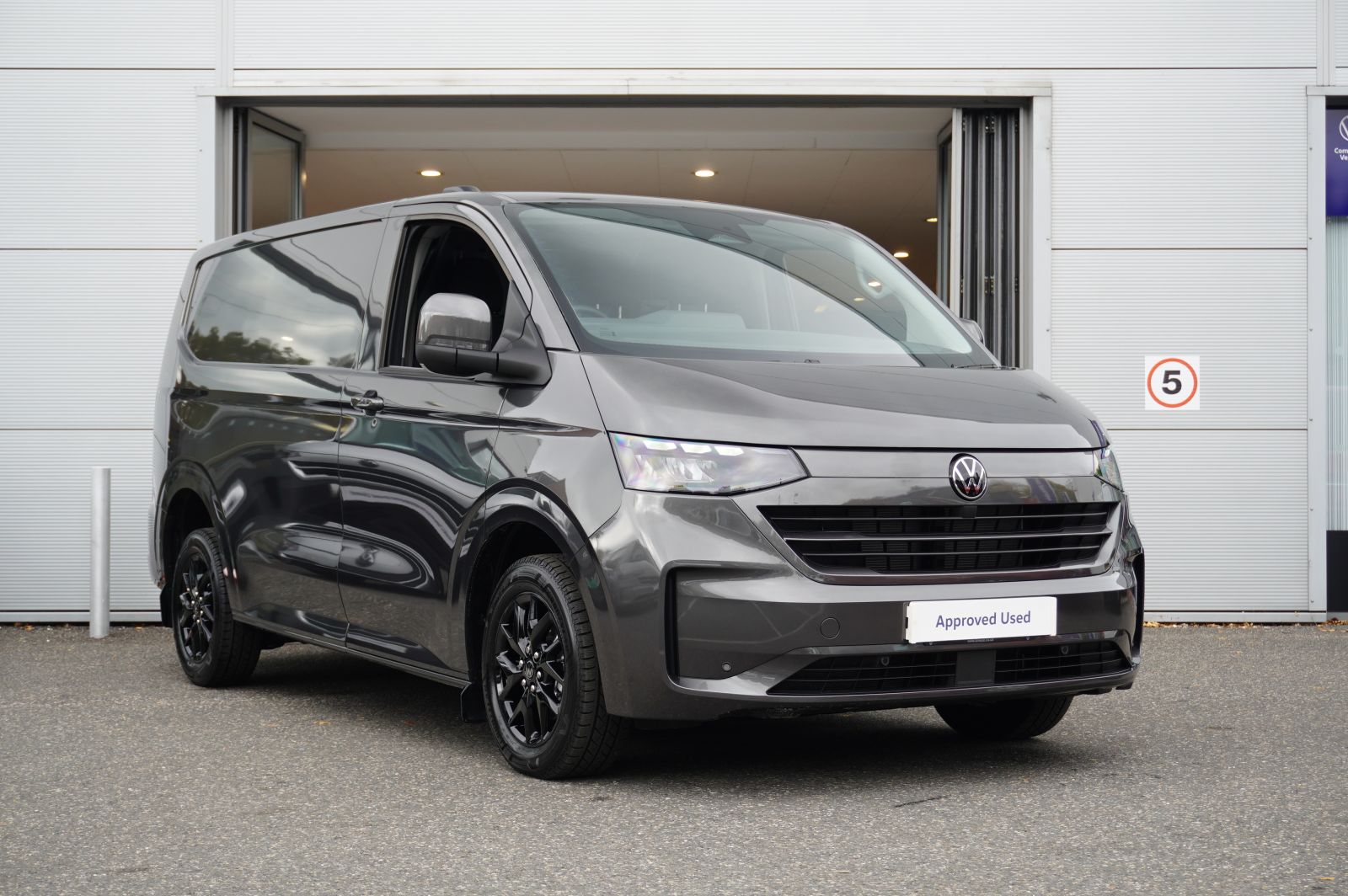 2025 Volkswagen Transporter