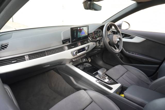 2022 Audi A4 2.0 35 TFSI S Tronic S Line