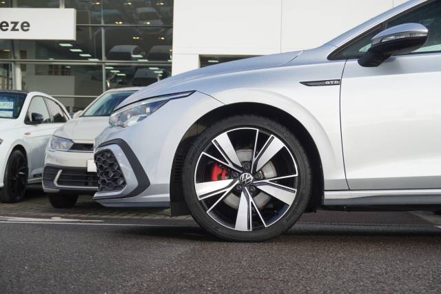 2024 Volkswagen Golf 2.0 TDI 200 DSG GTD