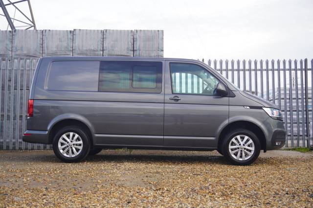 2022 Volkswagen Transporter 2.0 T30 TDI 150 Kombi Van DSG Highline SWB