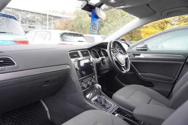 2020 Volkswagen Golf 35kWh e-Golf