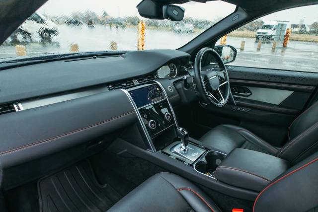 2023 Land Rover Discovery Sport 1.5 P300e R-Dynamic HSE SWB