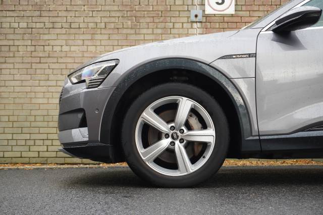 Audi E-tron 50 Quattro 71kWh Technik