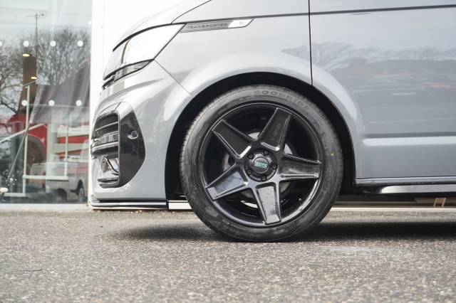 2024 Volkswagen Transporter 2.0 T30 TDI 150 Kombi Van DSG Highline SWB